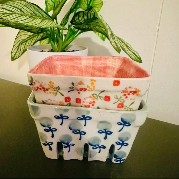 NEW Anthropologie Floral Ceramic Berry Baskets 2pc Set - Picture 2 of 6